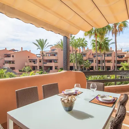 Daire Front Mar Azul Estepona