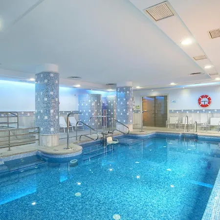 High Standard Front Apartamento Estepona